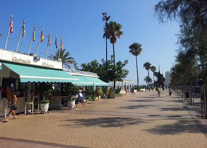 Frontbeach apartment in los Boliches